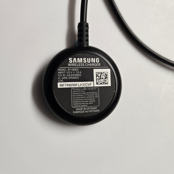 Samsung Original Galaxy Watch Active / Active2 Wireless USB Charging Dock - Picture 1 of 4